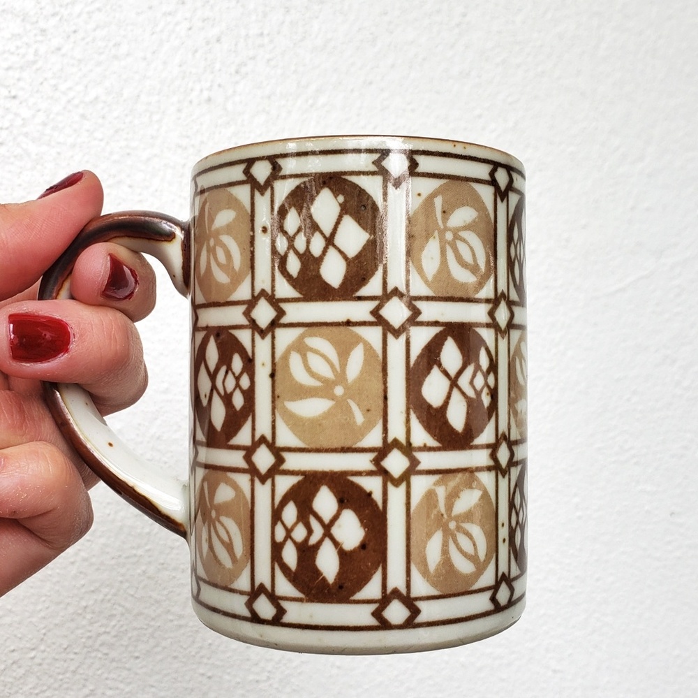 1970's Vintage Coffee Mugs - set of 2
